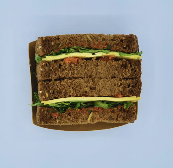 ToGo sandwich oude kaas zontomaat